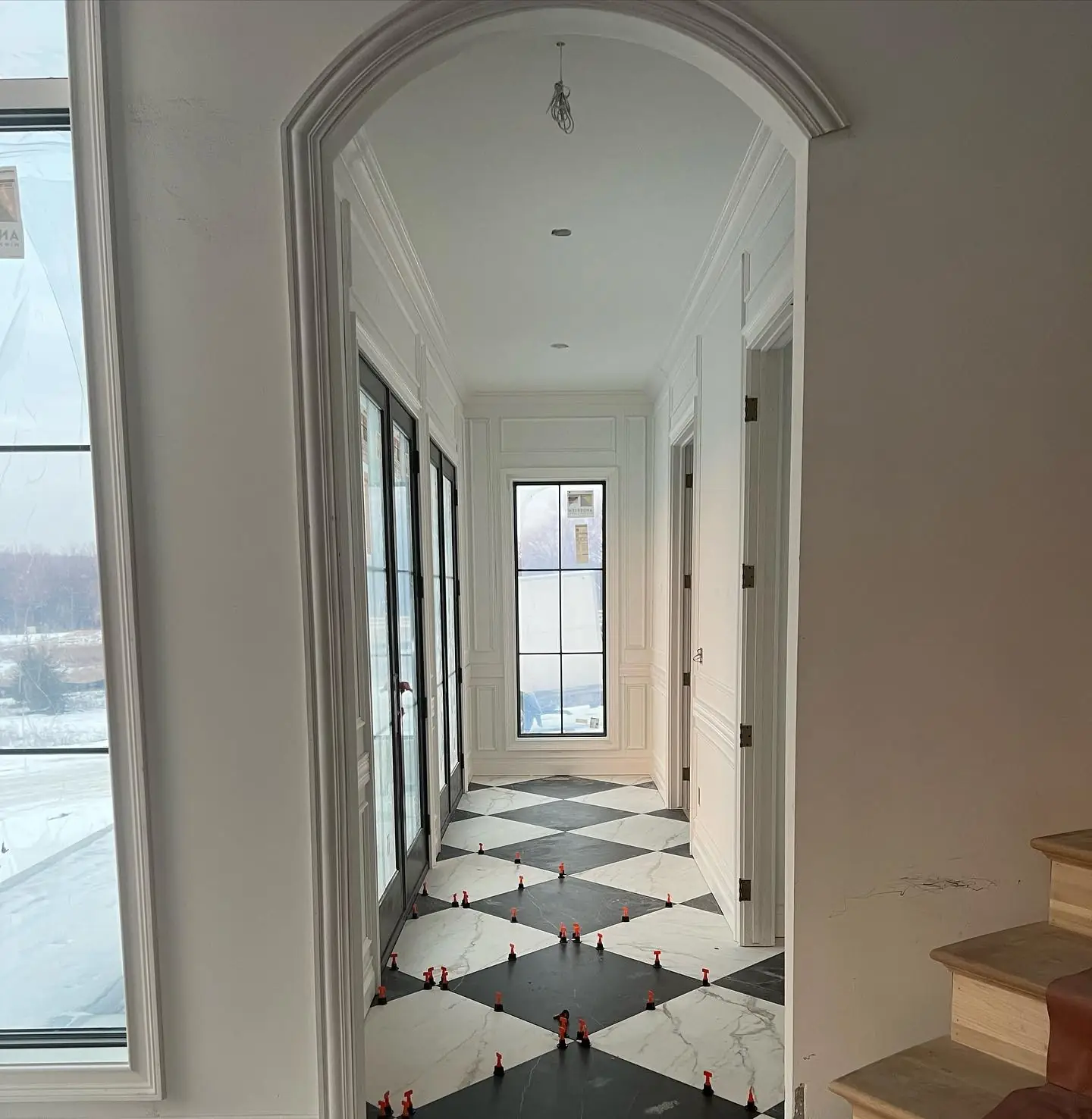Wall moulding — January 2022