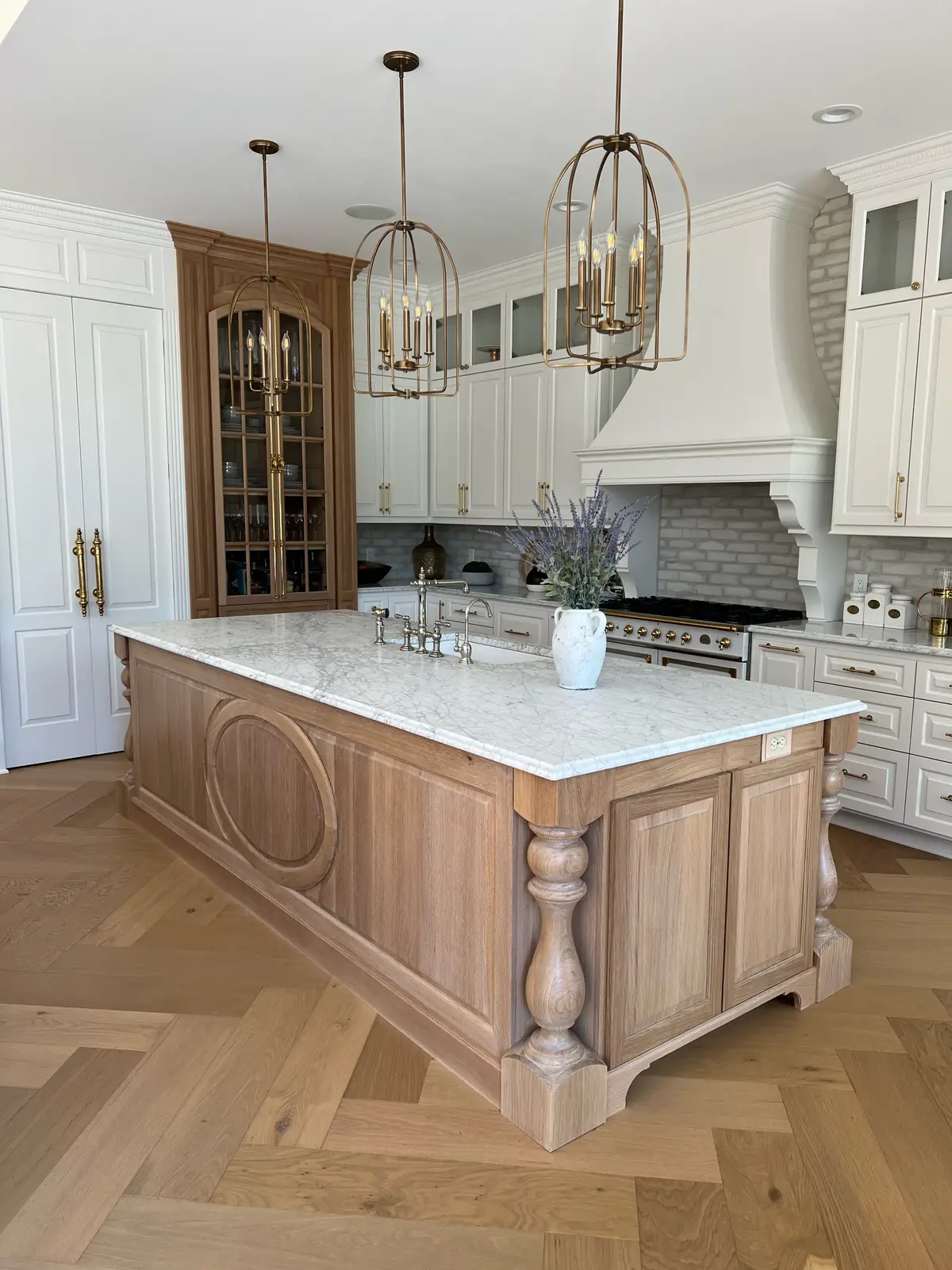 Island with turned legs and marble top