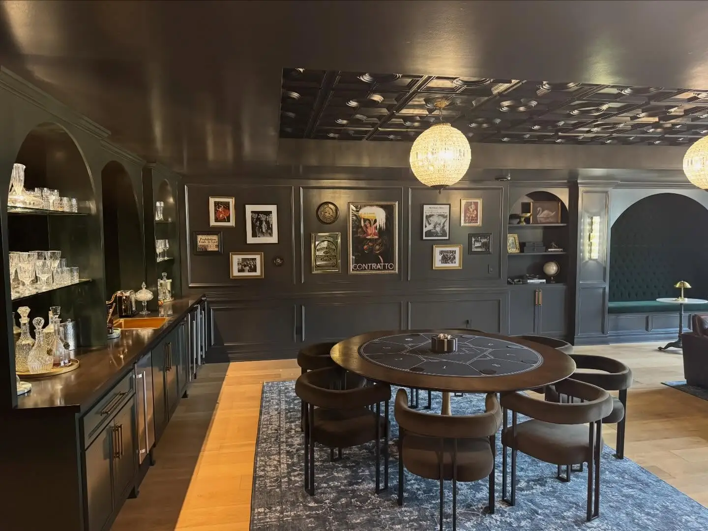 Bar wall with shelving